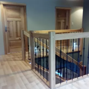 drzwi wewnetrzne z drewna jesionowego sawood uslugi stolarskie racula zielona gora 02