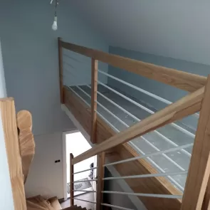 schody samonosne jesionowe drewniane sawood uslugi stolarskie racula zielona gora 05