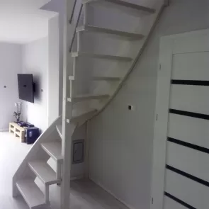 schody samonosne zabielane drewniane sawood uslugi stolarskie racula zielona gora 02